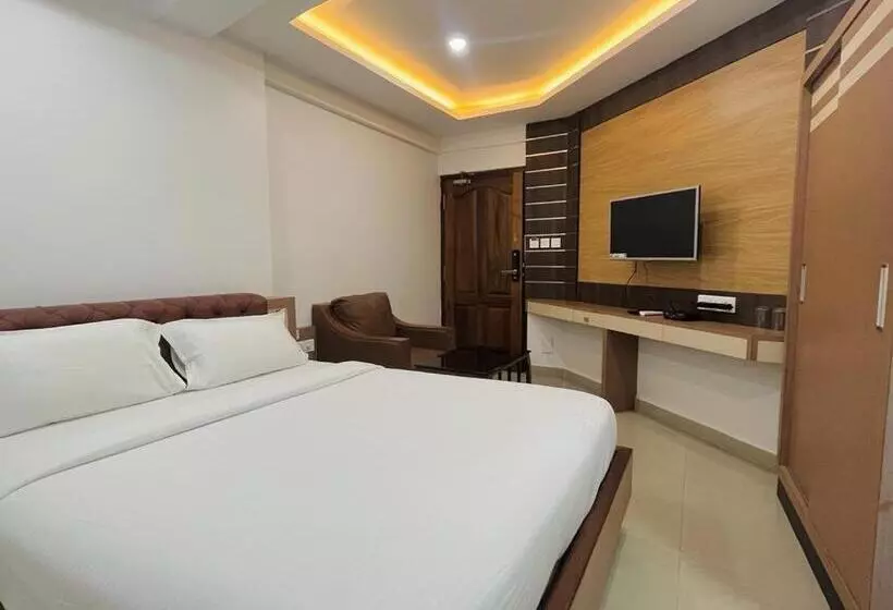 ホテル Auhtel Kannur