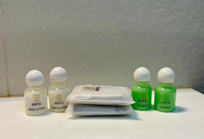 호텔 Auhtel Kannur