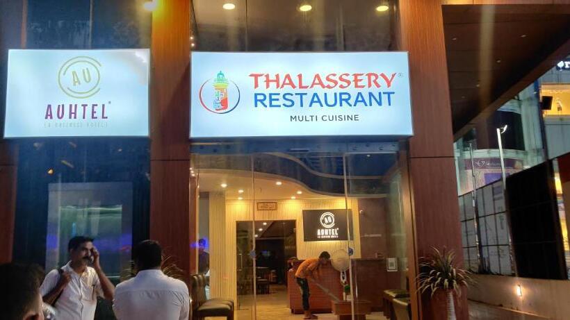 호텔 Auhtel Kannur