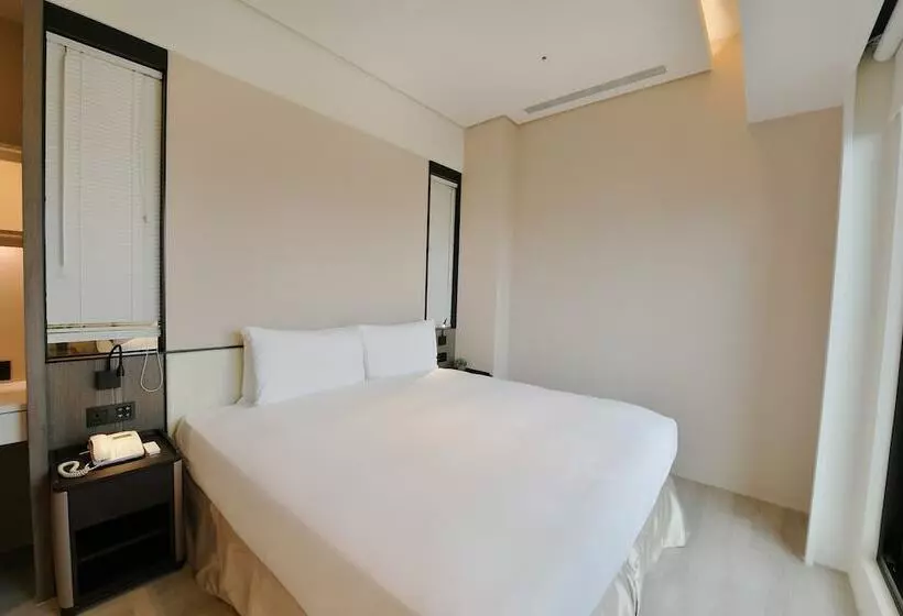 هتل Check Inn Select New Taipei Sanchong