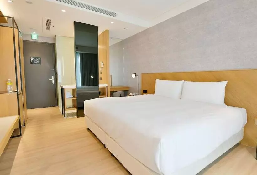 هتل Check Inn Select New Taipei Sanchong