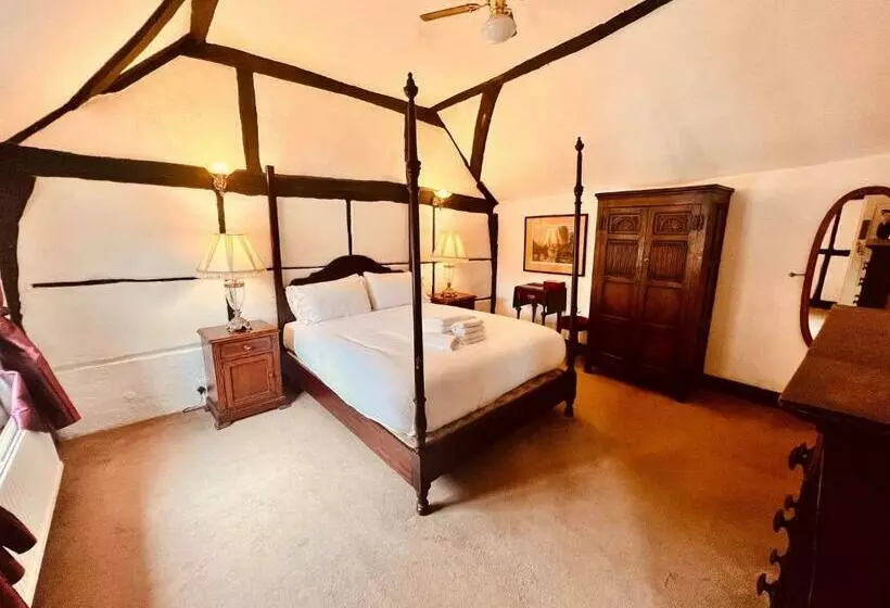 Hotelli George & Dragon