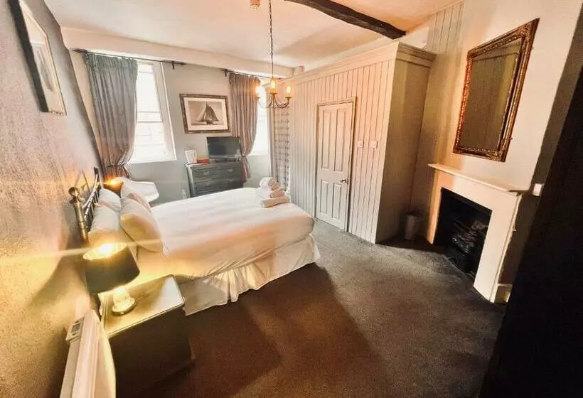 Hotelli George & Dragon