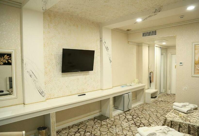 ホテル Turon City Plaza