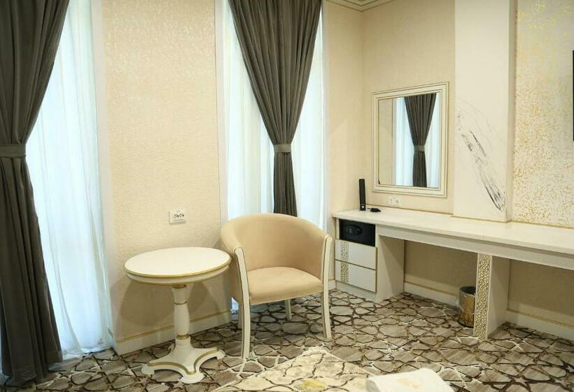 ホテル Turon City Plaza