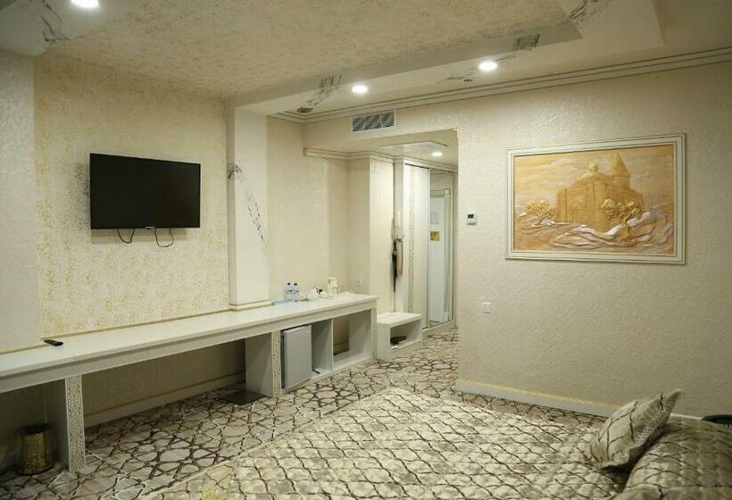 ホテル Turon City Plaza