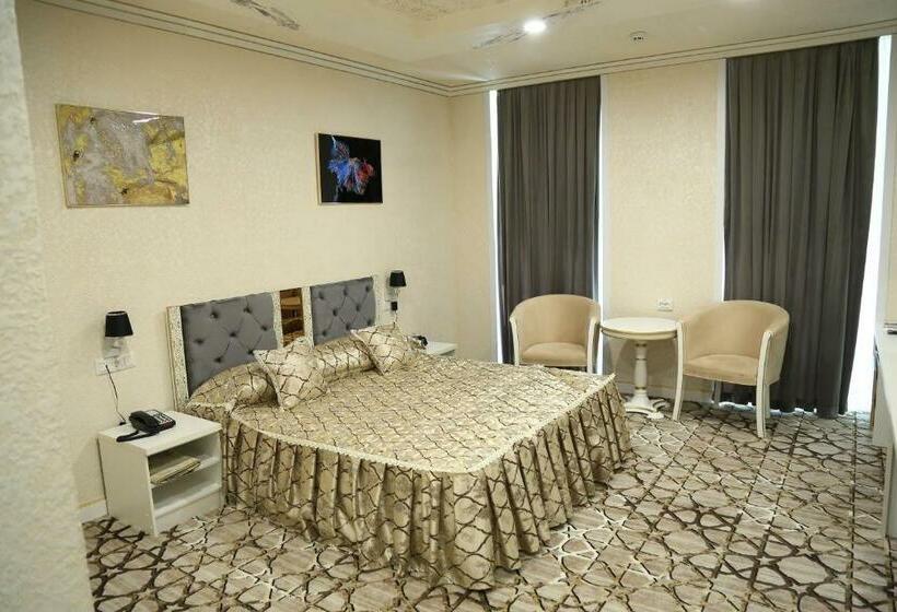 ホテル Turon City Plaza