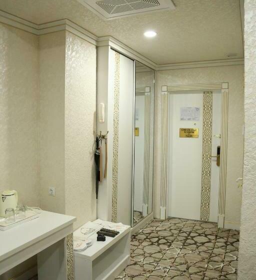 ホテル Turon City Plaza