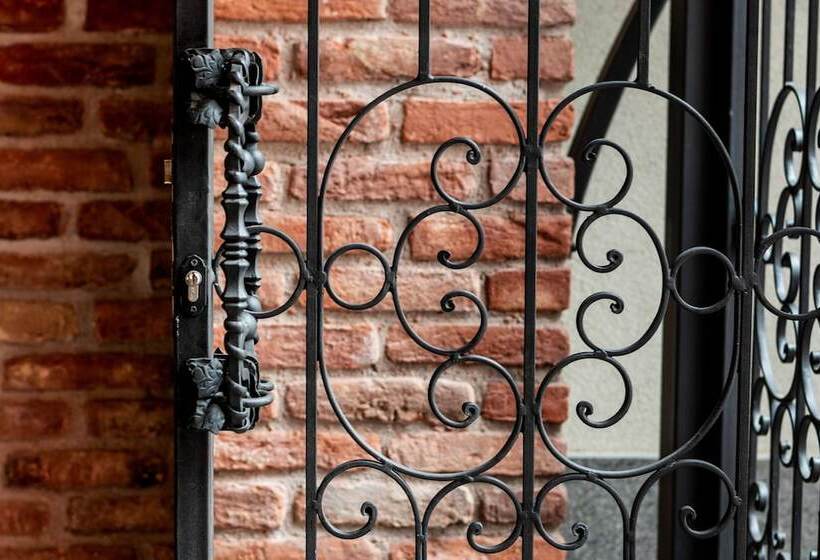 هتل Villa Flavia Heritage Boutique