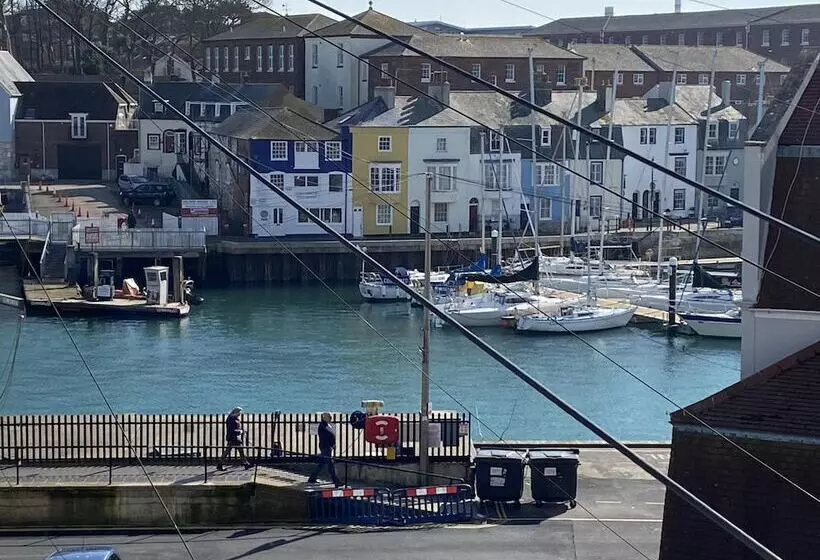 پانسیون Harbour House