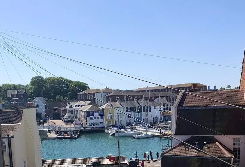 پانسیون Harbour House