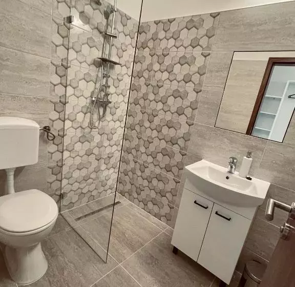 Aamiaismajoitus (B&B) Füredi Panzió