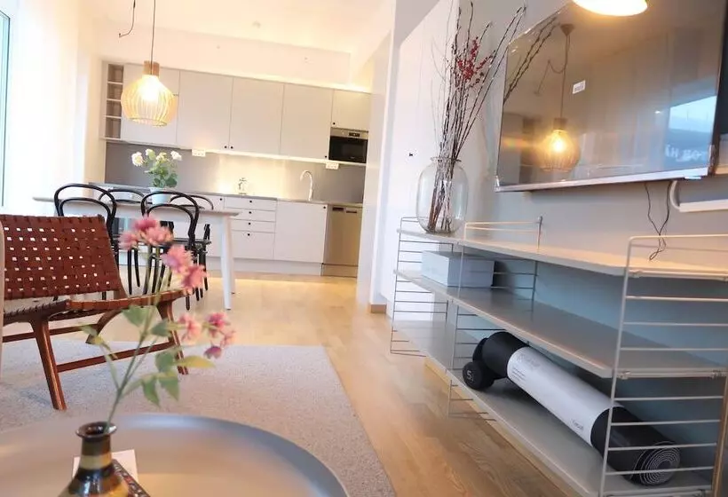 Luxury Business 2 Rooms Apartment By City Living   Umami