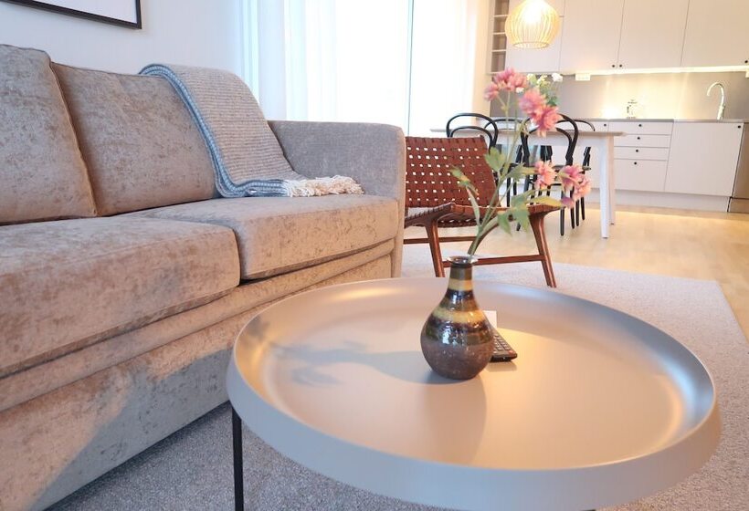 Luxury Business 2 Rooms Apartment By City Living   Umami