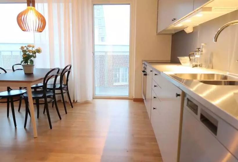 Luxury Business 2 Rooms Apartment By City Living   Umami