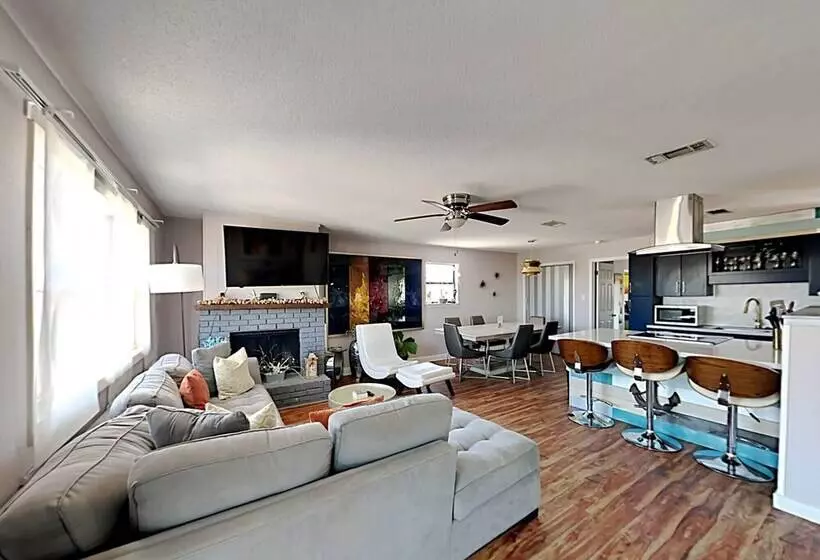 Cozy Beach Bungalow With A Heated Pool
