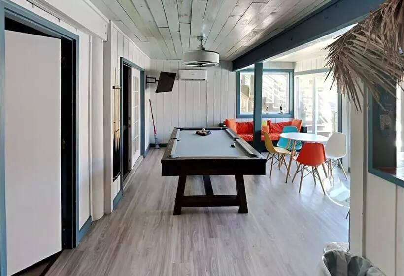 Cozy Beach Bungalow With A Heated Pool
