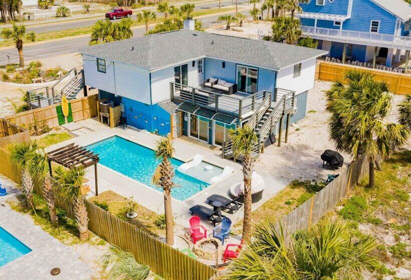 Cozy Beach Bungalow With A Heated Pool