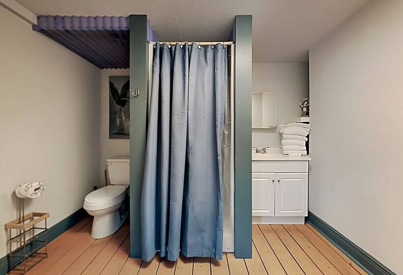 Cozy Beach Bungalow With A Heated Pool