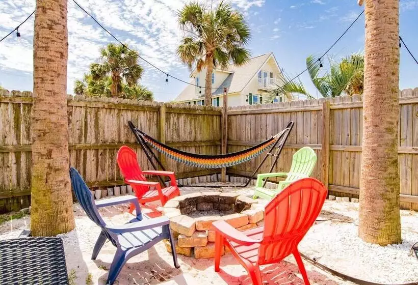 Cozy Beach Bungalow With A Heated Pool
