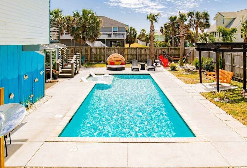 Cozy Beach Bungalow With A Heated Pool