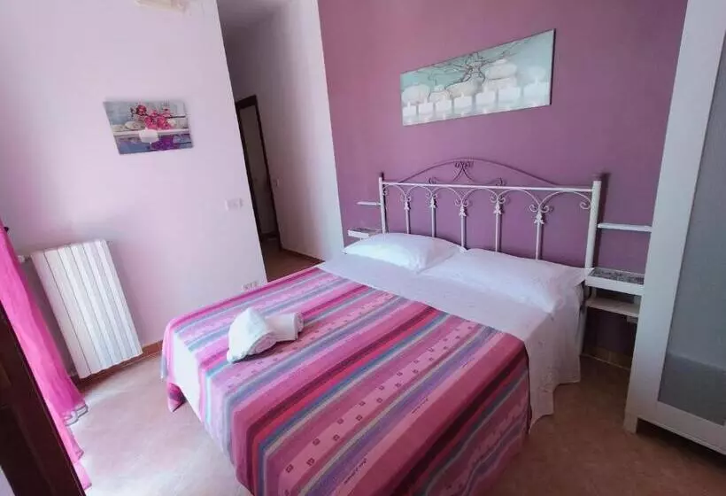 Hotelli Agriturismo Raggio Di Sole Nonna Giovina