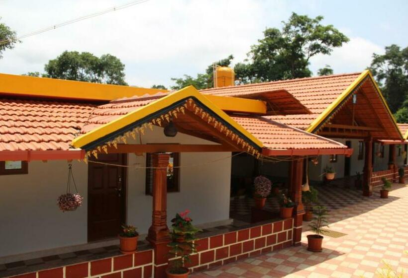 펜션 Tranquil Nest Sakleshpur By Lexstays