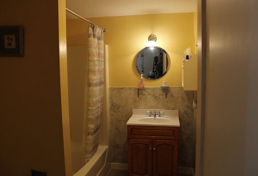 旅馆 The Cornish Inn