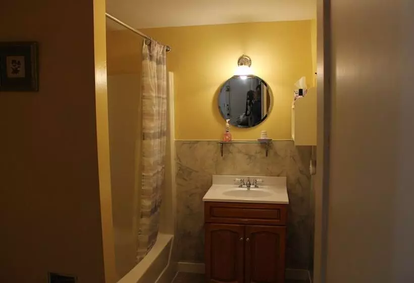 Retkeilymaja The Cornish Inn