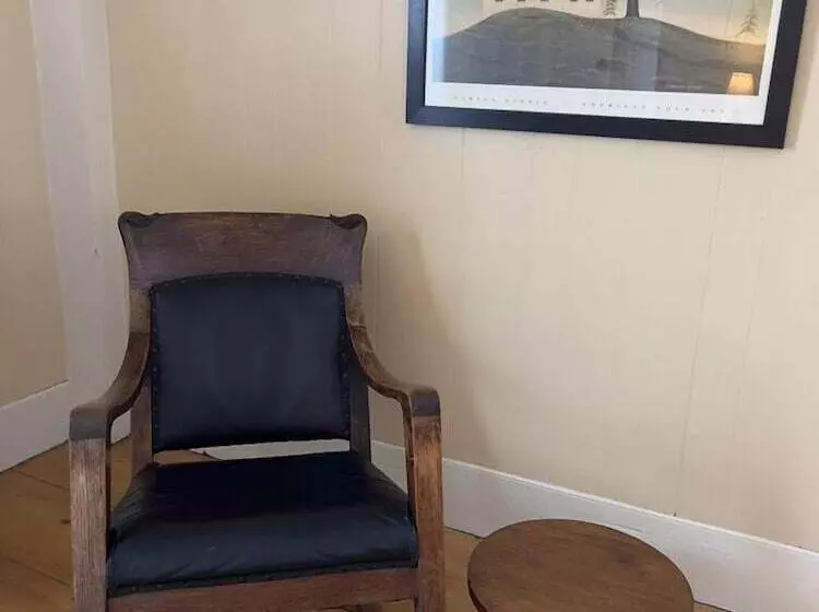 Retkeilymaja The Cornish Inn