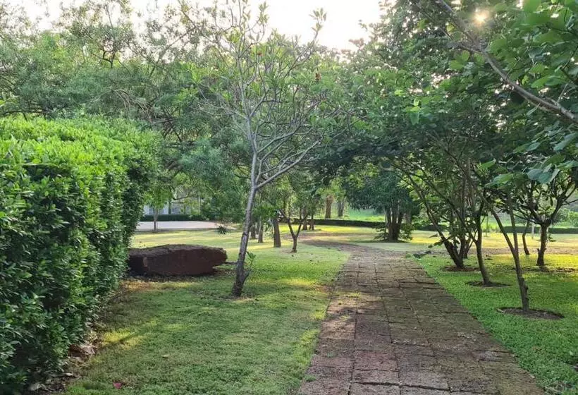 Channgarm Mountain View Resort จันทน์งาม เมาท์เท่นวิว รีสอร์ท