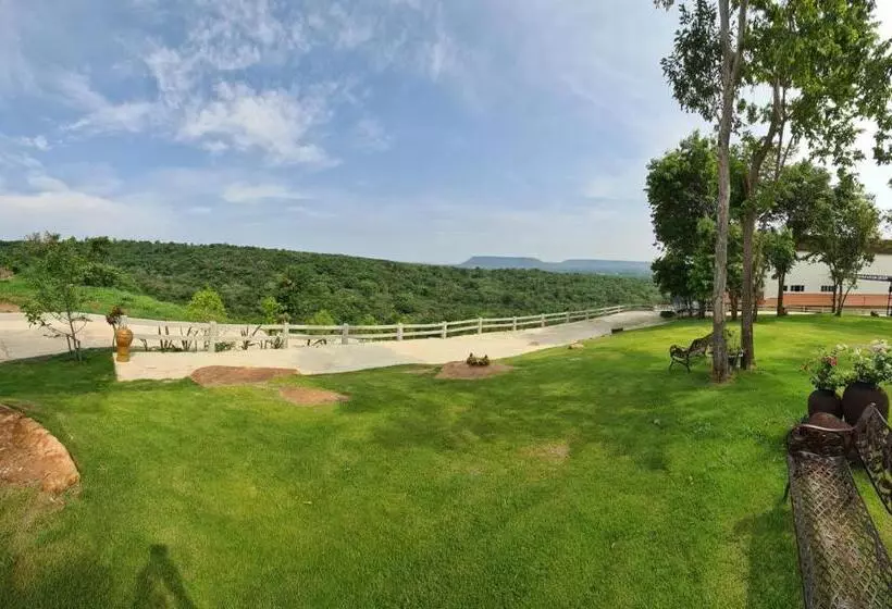 Channgarm Mountain View Resort จันทน์งาม เมาท์เท่นวิว รีสอร์ท