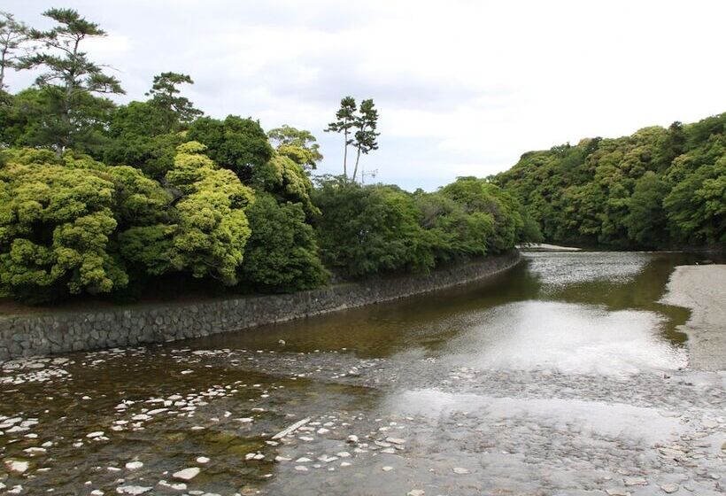 בית מלון כפרי Toyoko Inn Iseshi Eki