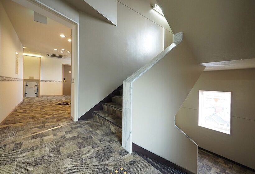 בית מלון כפרי Toyoko Inn Iseshi Eki