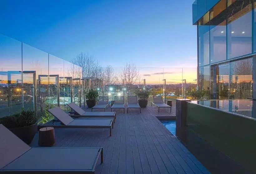 Suryaa Hotel Pinhais, Curio Collection By Hilton