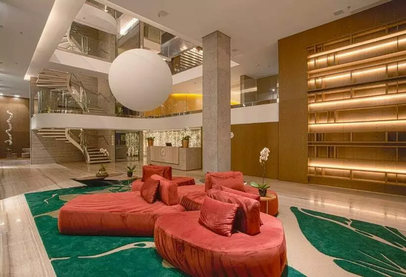 Suryaa Hotel Pinhais, Curio Collection By Hilton