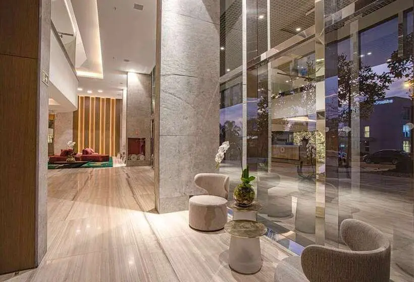 Suryaa Hotel Pinhais, Curio Collection By Hilton