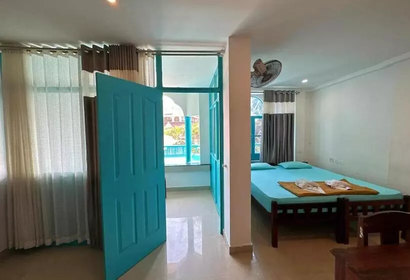 Soul Hostels, Varkala   Black Beach