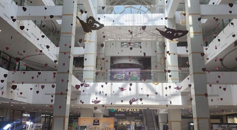 هتل Goldcrest Luxury Apartments