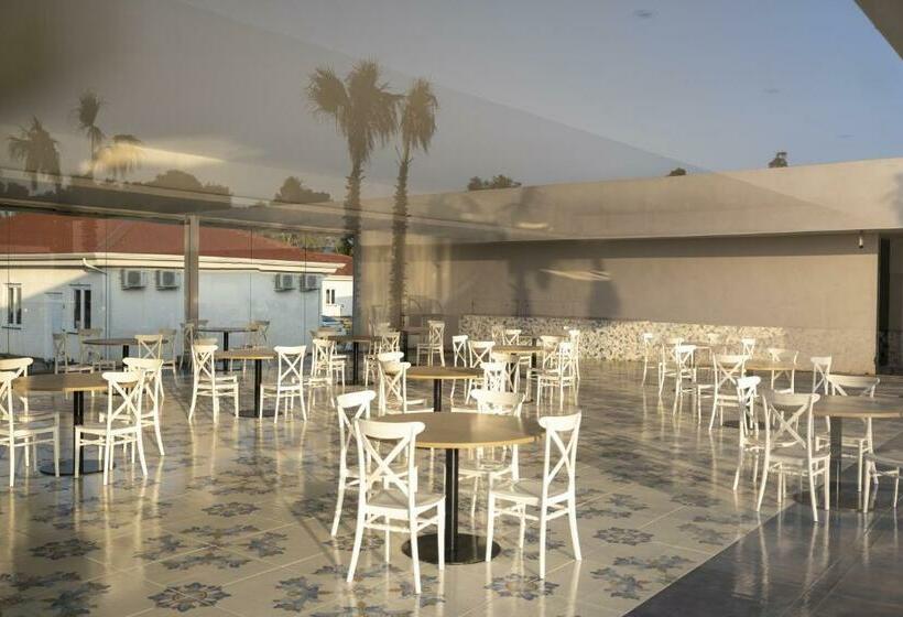 فندق Resort Acqua Di Venere