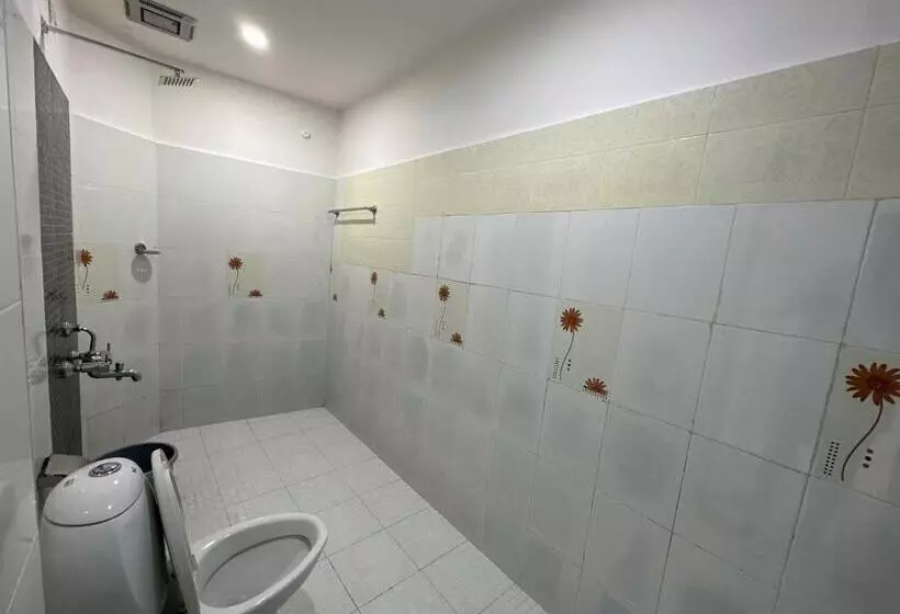 Soul Hostels, Varkala   Black Beach