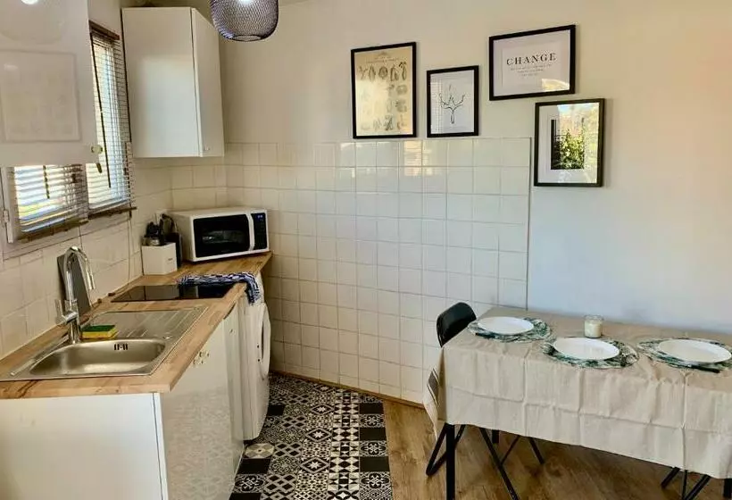 Superbe Appartement Avec Parking Gratuit Sur Place