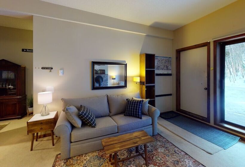 Wintergreen 106 Cozy And Peaceful Condo, Conveniently Located Between Killington And Pittsfield 1