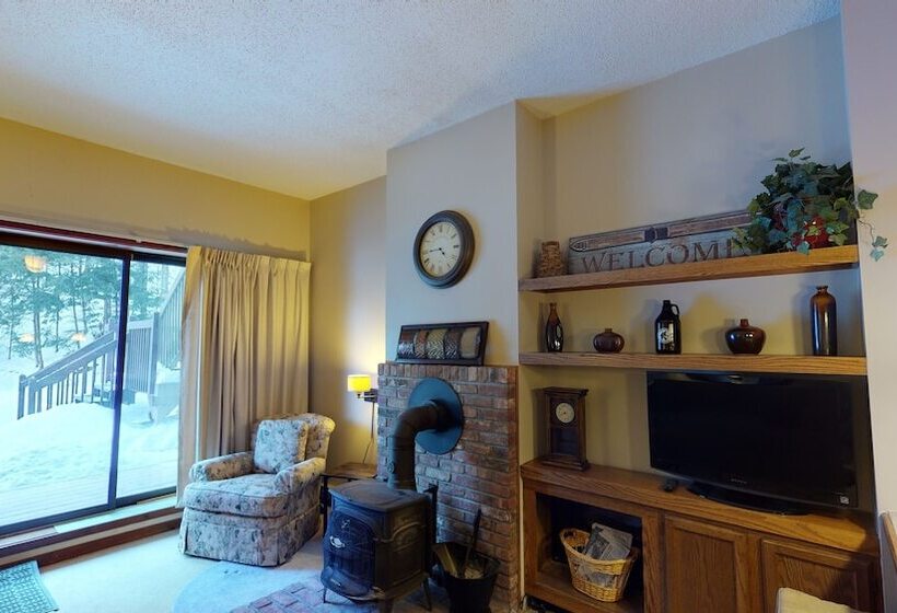 Wintergreen 106 Cozy And Peaceful Condo, Conveniently Located Between Killington And Pittsfield 1