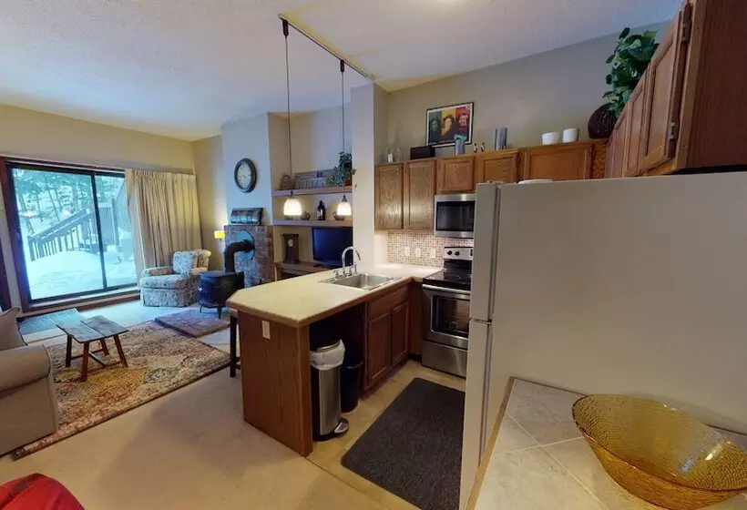 Wintergreen 106 Cozy And Peaceful Condo, Conveniently Located Between Killington And Pittsfield 1