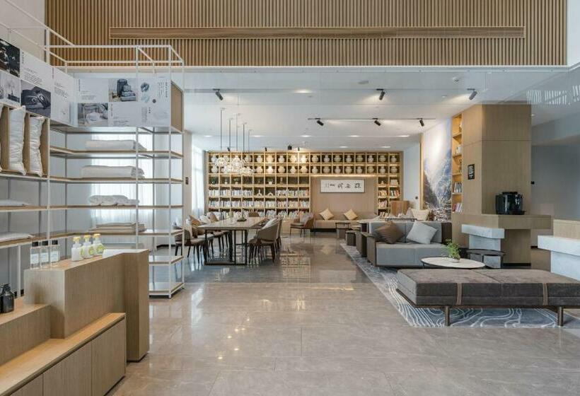 Atour Hotel Ningbo Xiangshan Binhai Avenue