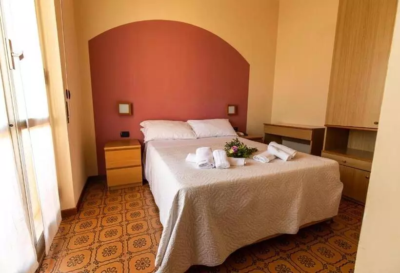 ホテル Xxv Aprile Casa Per Ferie