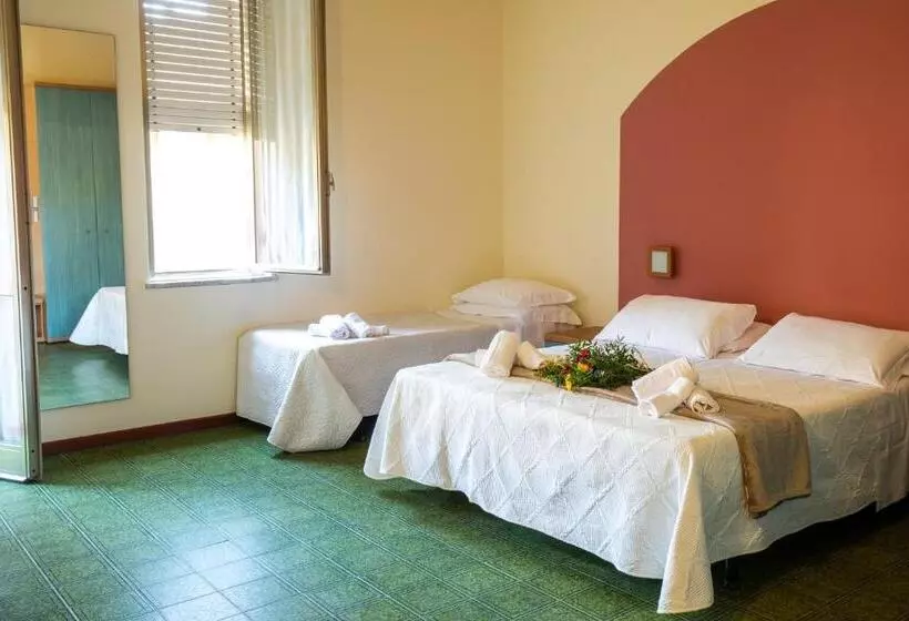 ホテル Xxv Aprile Casa Per Ferie