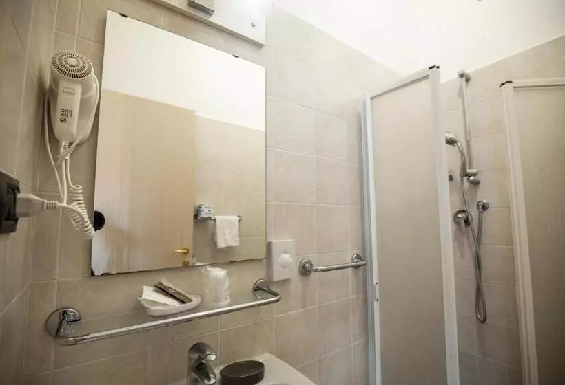 ホテル Xxv Aprile Casa Per Ferie