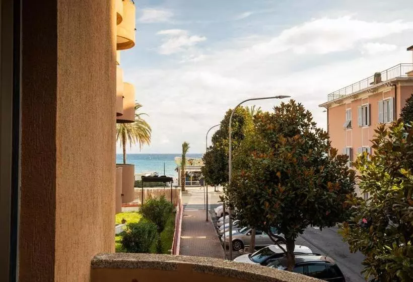 ホテル Xxv Aprile Casa Per Ferie